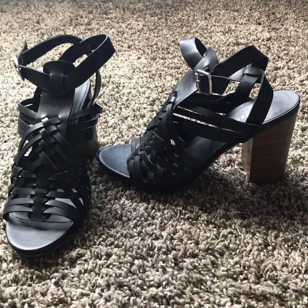 Black sandal heels